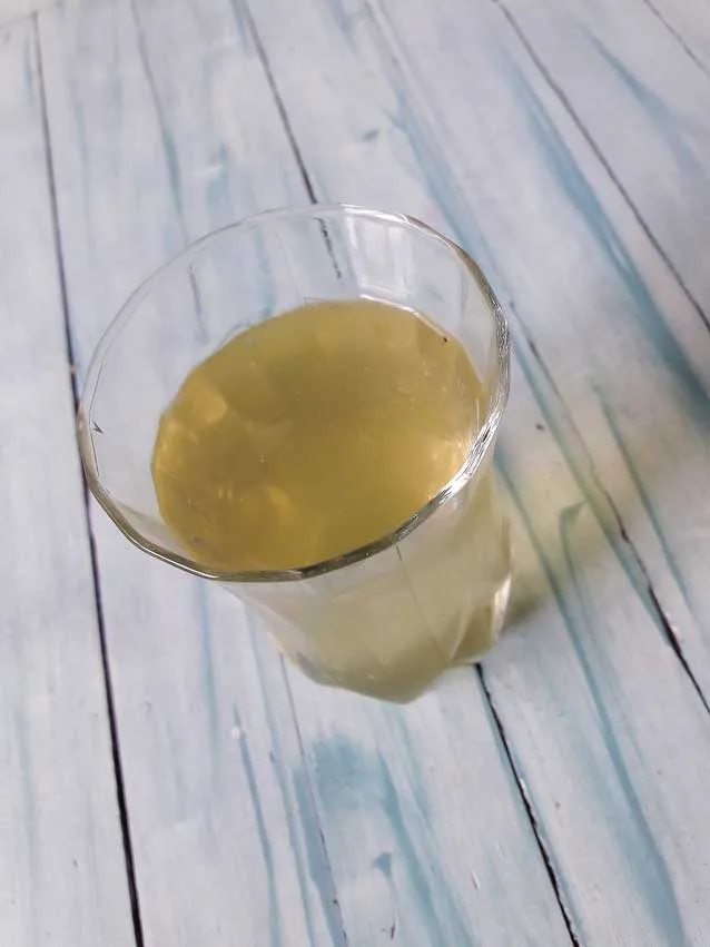 Caldo de vegetais caseiro para bebês