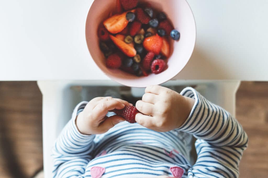 Qual fruta oferecer para o bebê